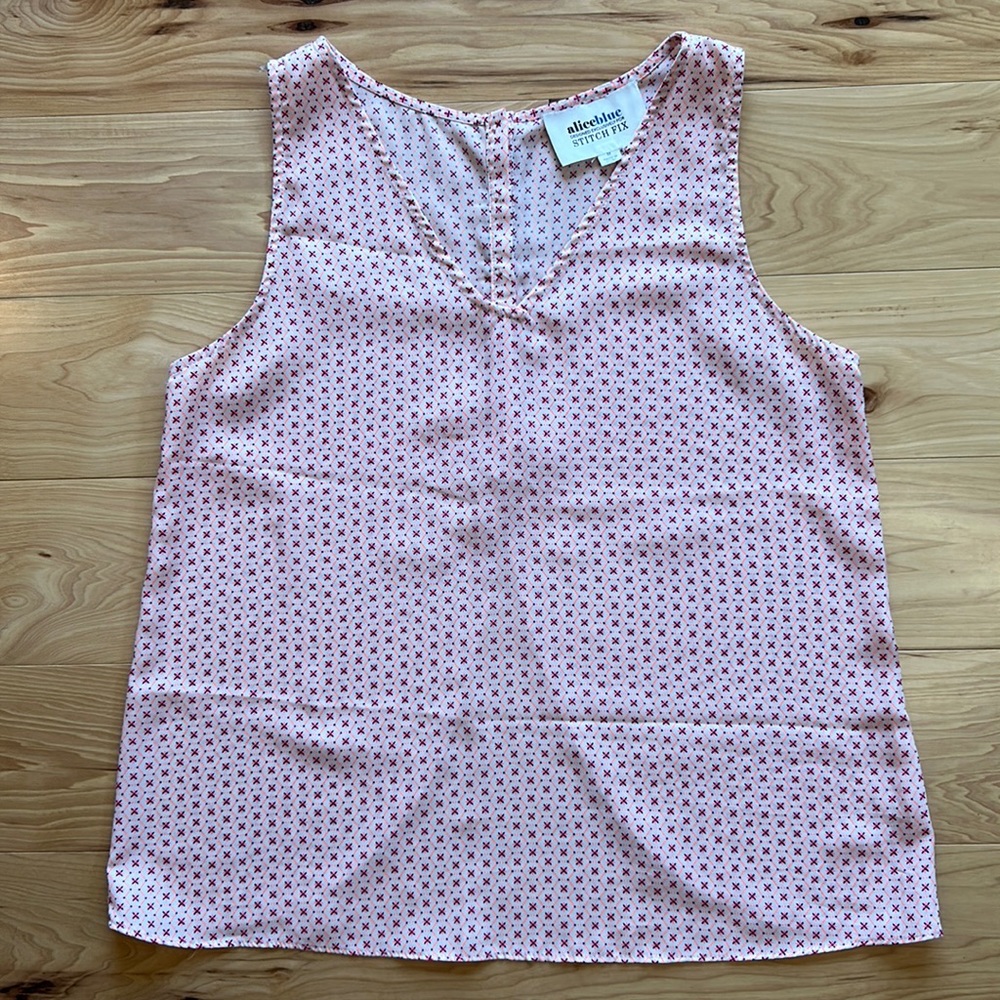 Alice Blue Barbie Pink V-Neck Split Back Tank Top | Medium